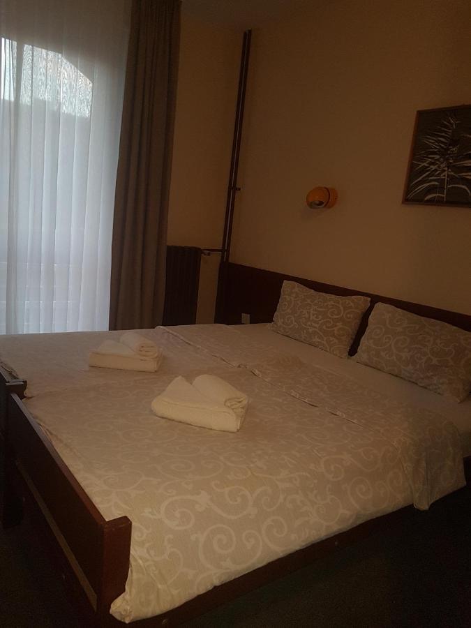 Hotel Sax Balkan Dimitrovgrad Zewnętrze zdjęcie